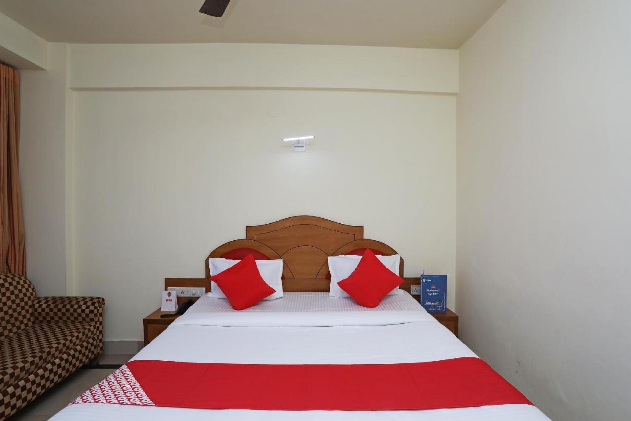 Hotel Keshari ブバネーシュワル エクステリア 写真